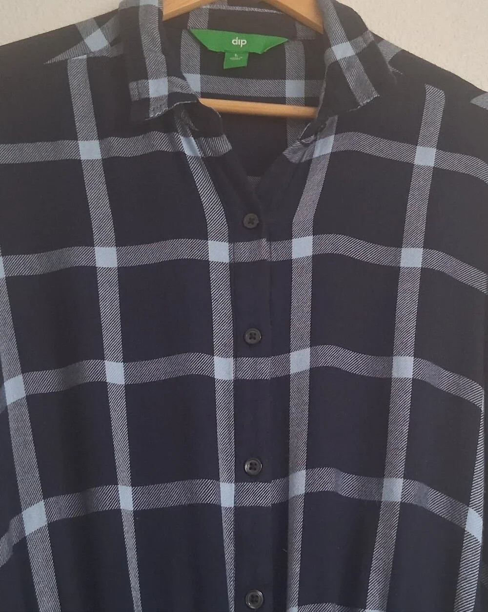dip Navy and Light Blue Plaid Button-Front Drawstring Tunic Shirt.    Size L